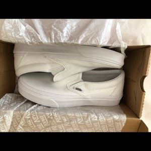 Vans White Canvas Classic Slip-on 5.5/7.0